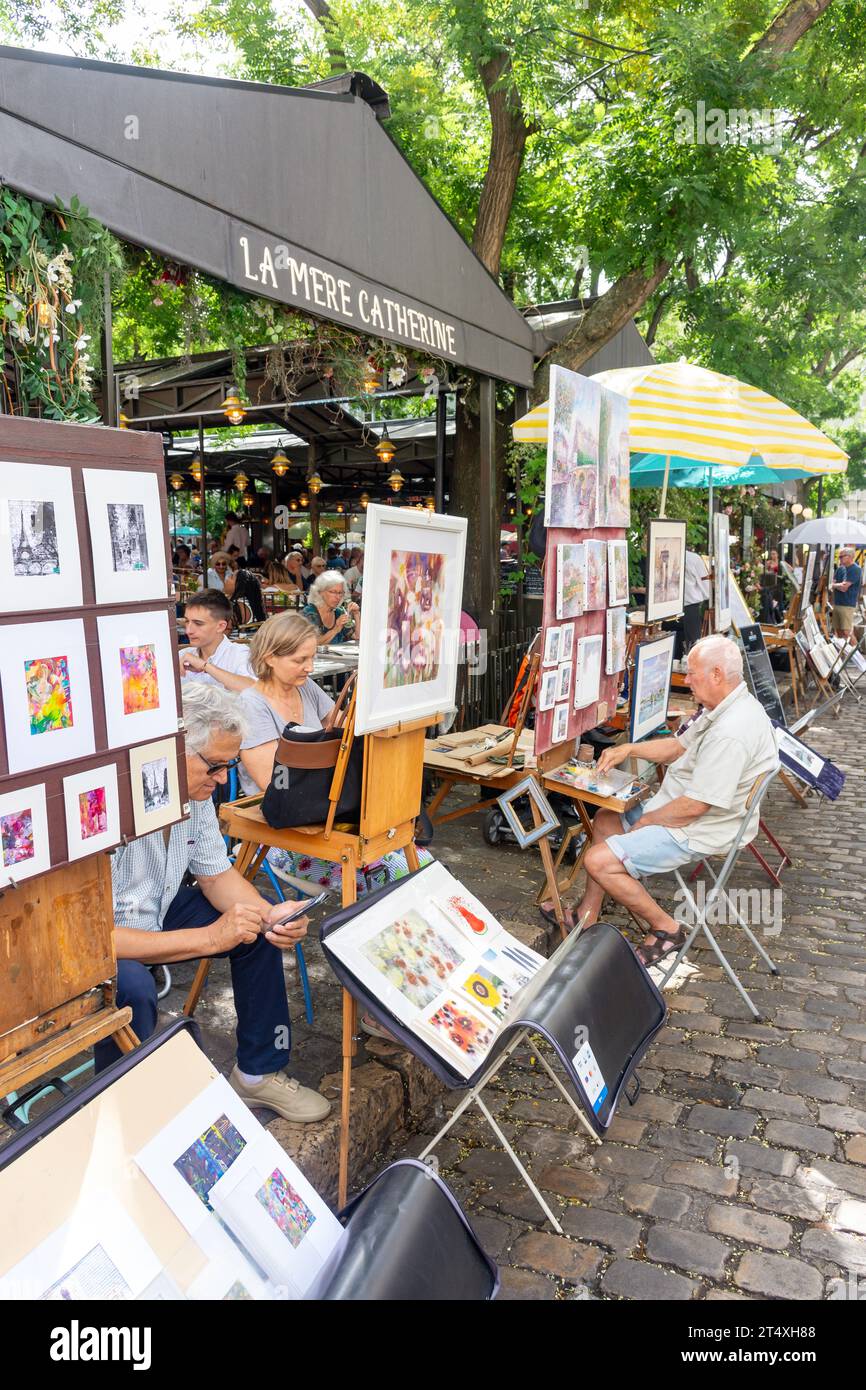 Artists at work, Place du Tertre, Montmartre, Paris, Île-de-France, France Stock Photo