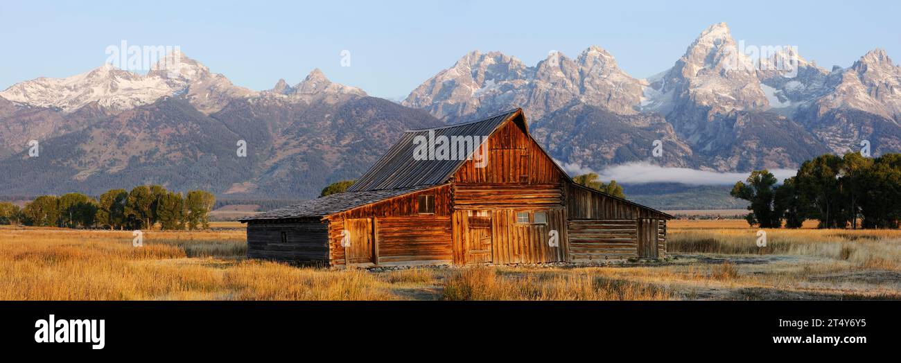 T. A. Moulton Barn in front of the Teton Range, Mormon Row Historic ...