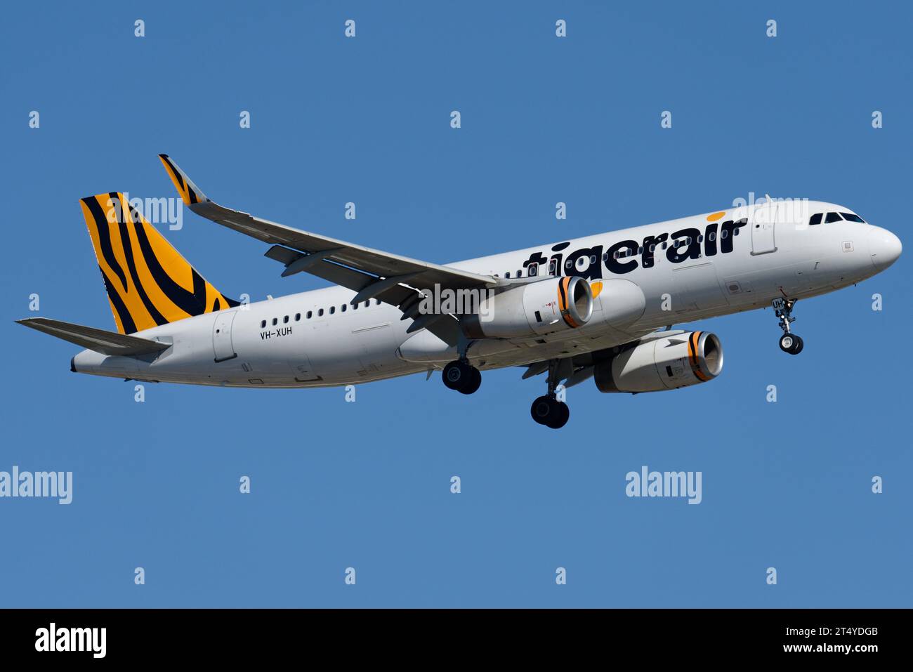 Tigerair Australia Airbus A320 on final approach into Adelaide Airport