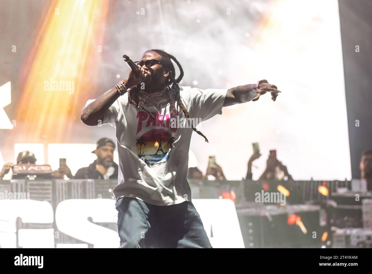 2 chainz on stage hi-res stock photography and images - Alamy