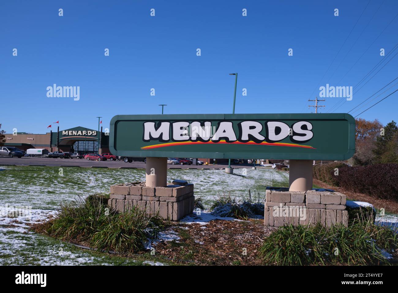 Menards store sign with store in background Stock Photo