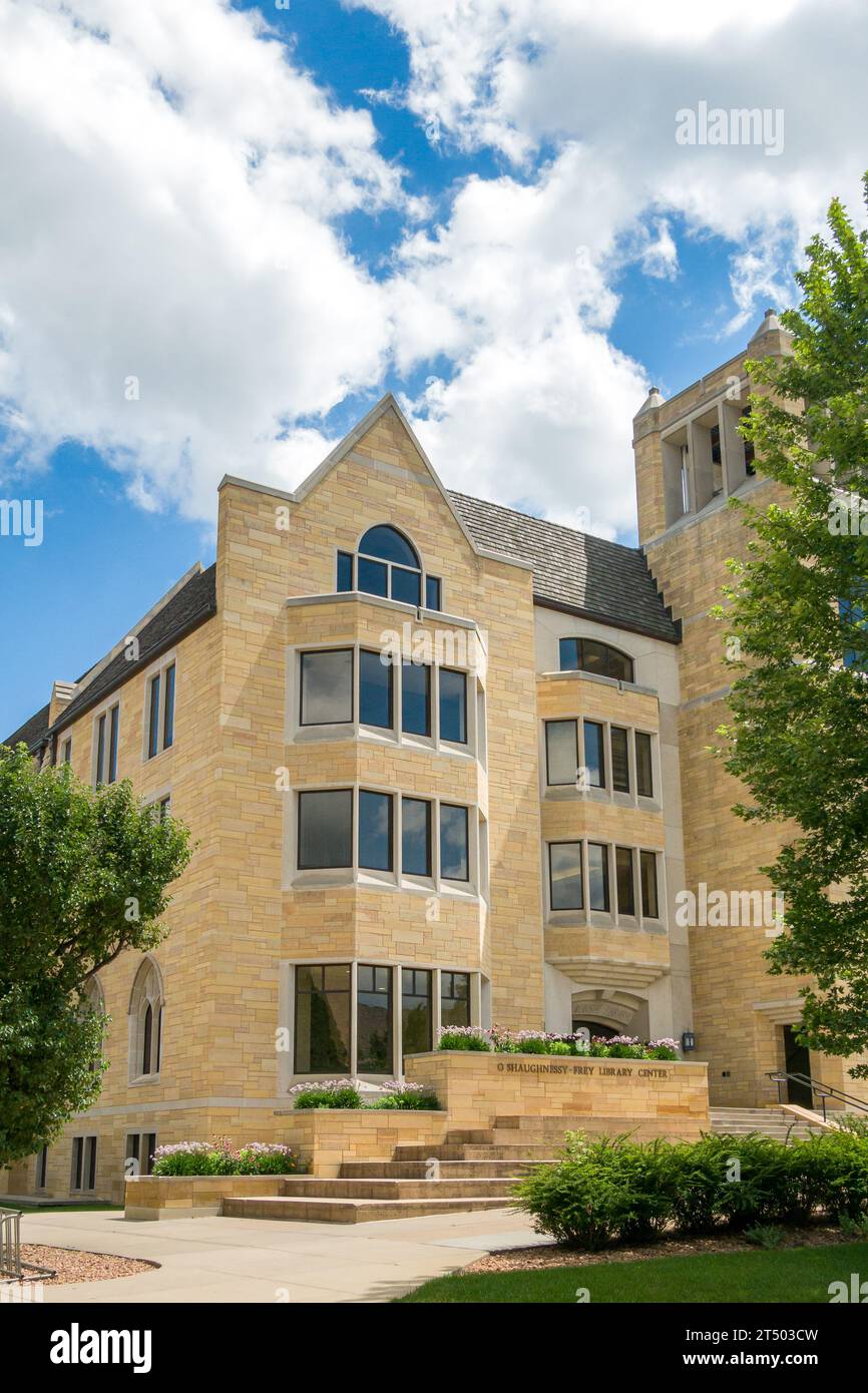 ST. PAUL, MN, USA JULY 29, 2023 O'ShaughnessyFrey LIbrary Center on
