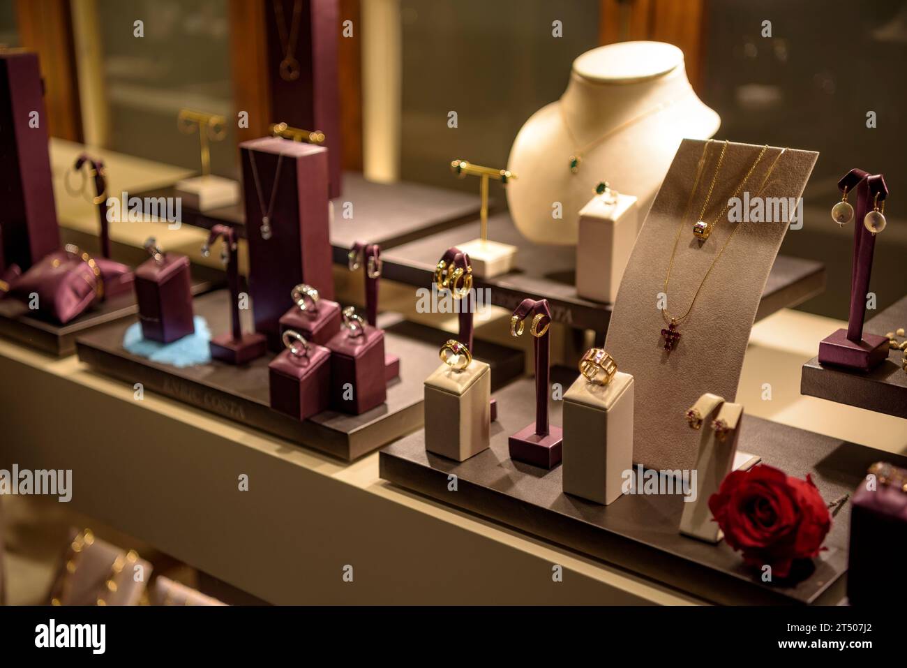 Joya joyeria hires stock photography and images Alamy