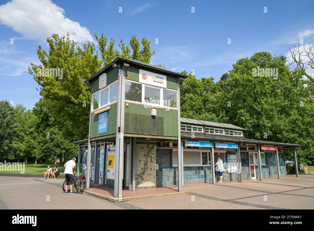 Kassenhaus Stern und Kreis Schifffahrt, Ronnebypromenade, Wannsee, Steglitz-Zehlendorf, Berlin, Deutschland Stock Photo