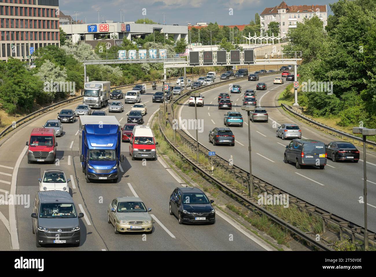Verkehr, Autos, Stadtautobahn A100, Höhe Sachsendamm, Schöneberg, Tempelhof-Schöneberg, Berlin, Deutschland Stock Photo
