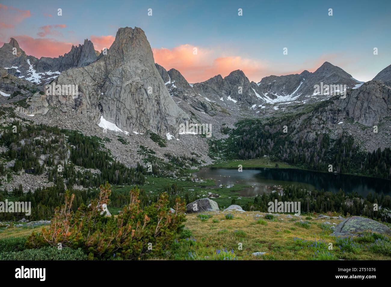 WY05581-00...WYOMING - Pingora Peak and Lonesome Lake from the Jackass Pass Trail at sunrise in the Cirque of the Towers, Popo Agie Wilderness. Stock Photo