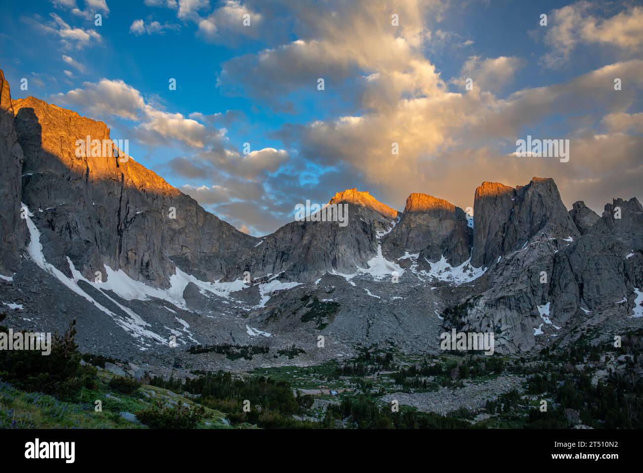 WY05586-00...WYOMING - Sunrise in the Cirque of the Towers area of the Popo Agie Wilderness section of the Wind River Range. Stock Photo
