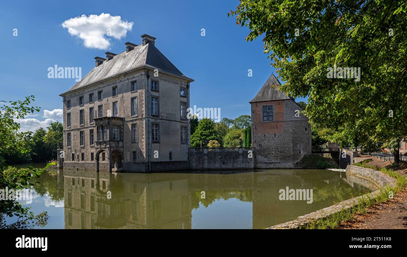 Château de Feluy, 18th century moated castle at Seneffe, province of Hainaut, Wallonia, Belgium Stock Photo