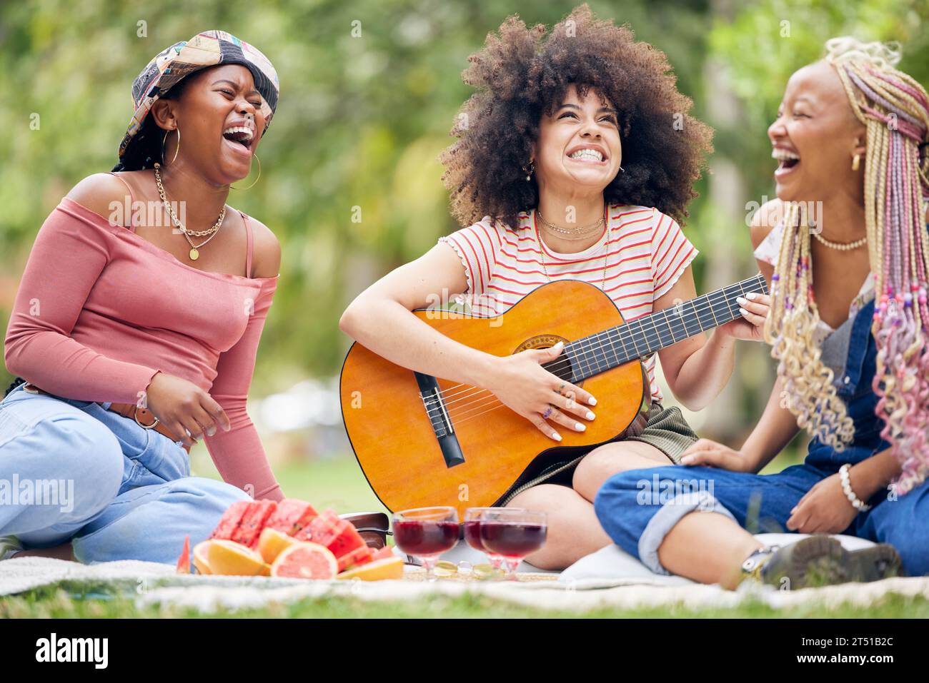 Green glass guitar hi-res stock photography and images - Alamy