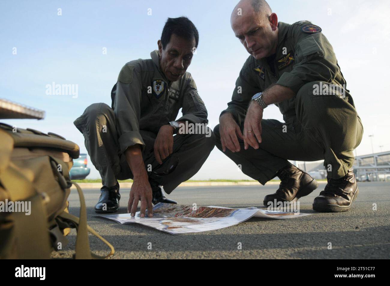(HS) 4, Disaster relief, Panay Islanad, Philippine Air Force ...