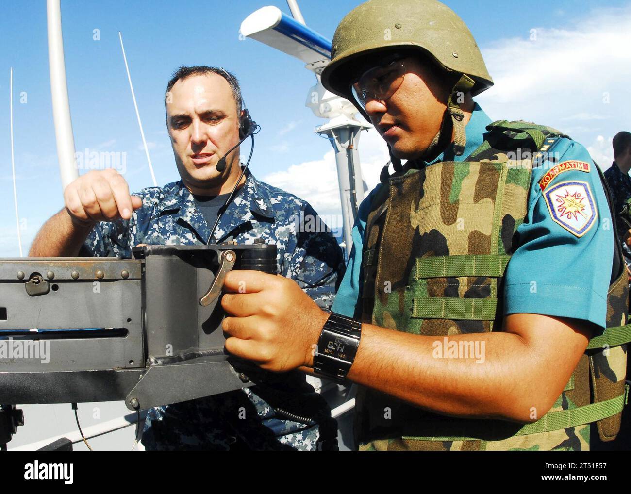 .50Caliber, CARAT NEA, USS Vandegrift (FFG 48 Stock Photo Alamy