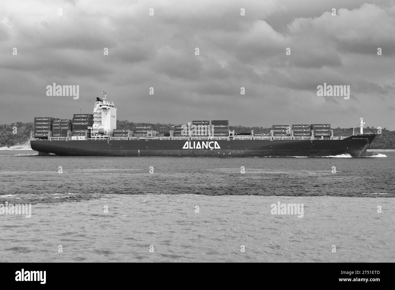 Brazil shipping container Black and White Stock Photos & Images - Alamy