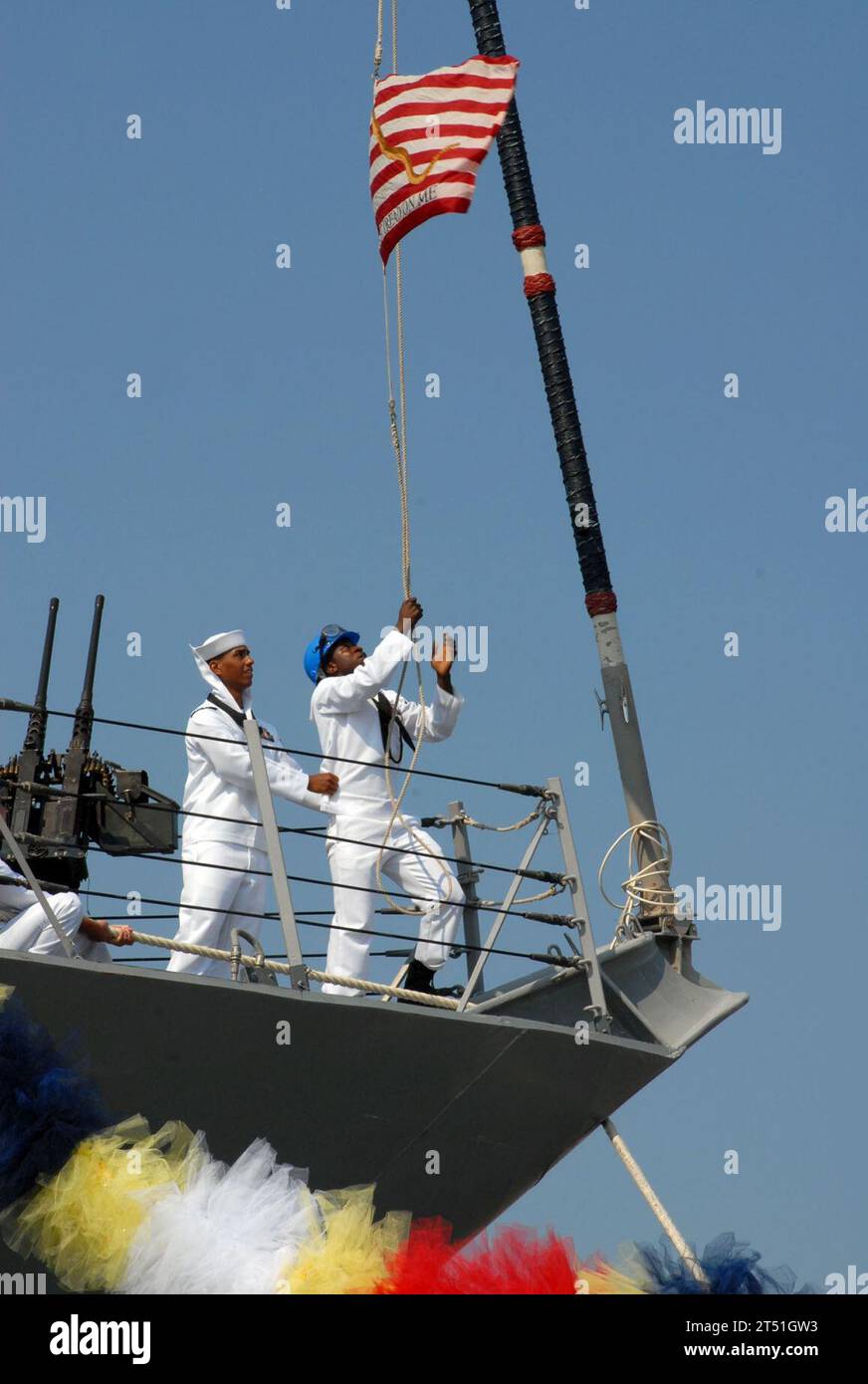 1009015292M-045 NORFOLK (Sept. 1, 2010) Sailors hoist the Navy Jack ...