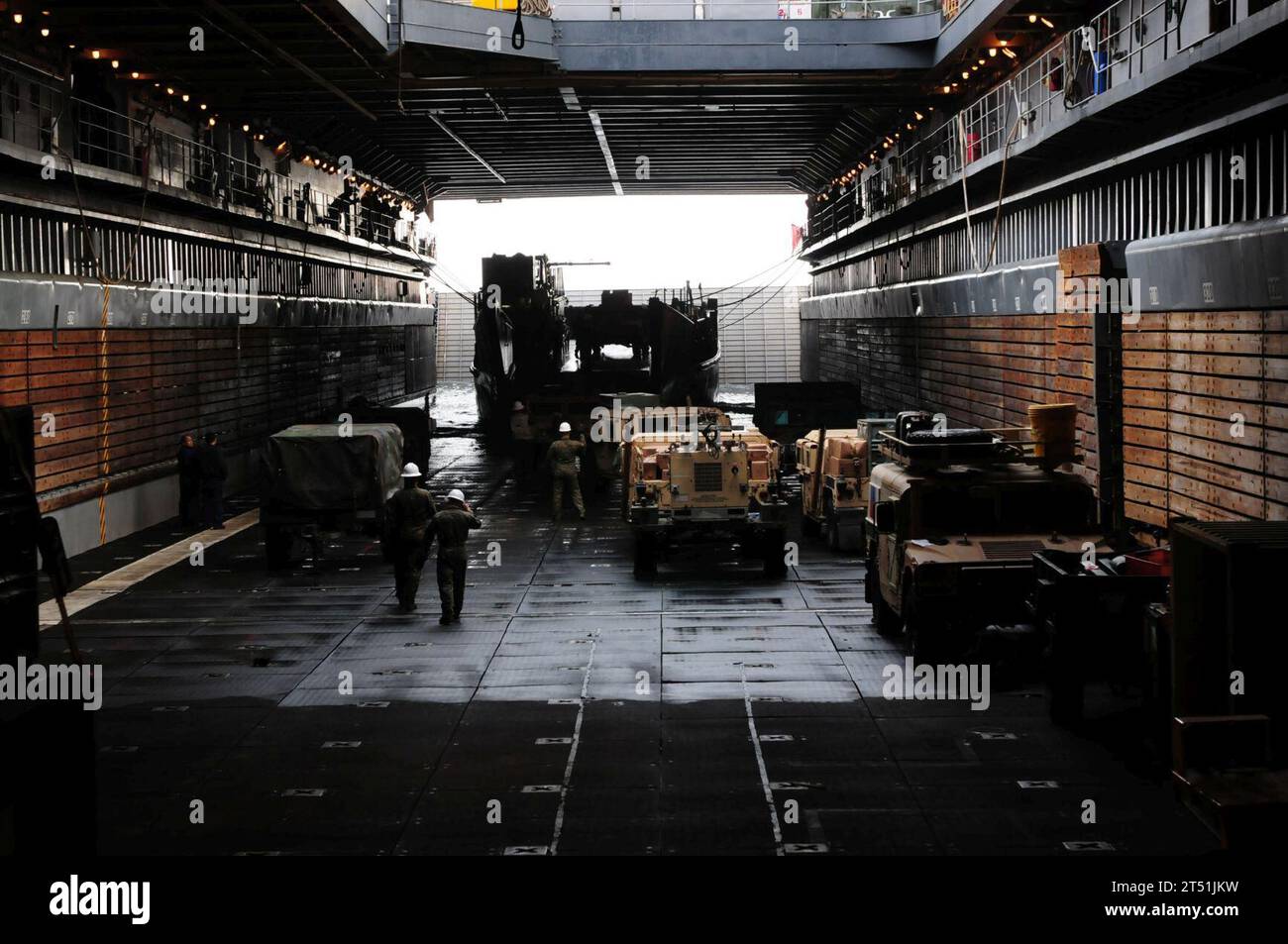 1012103659B-114 PACIFIC OCEAN (Dec. 10, 2010) Marines assigned to ...