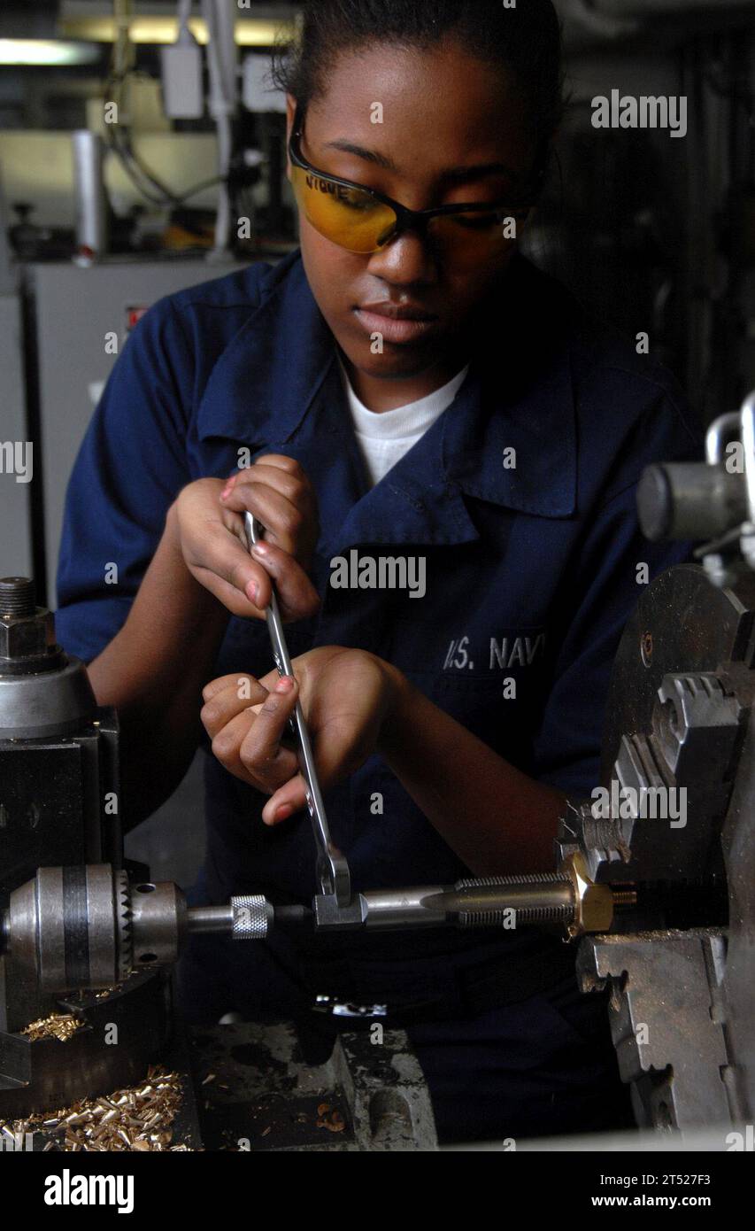 air conditioning bottle adapters, Carrier Strike Group (CSG) 10