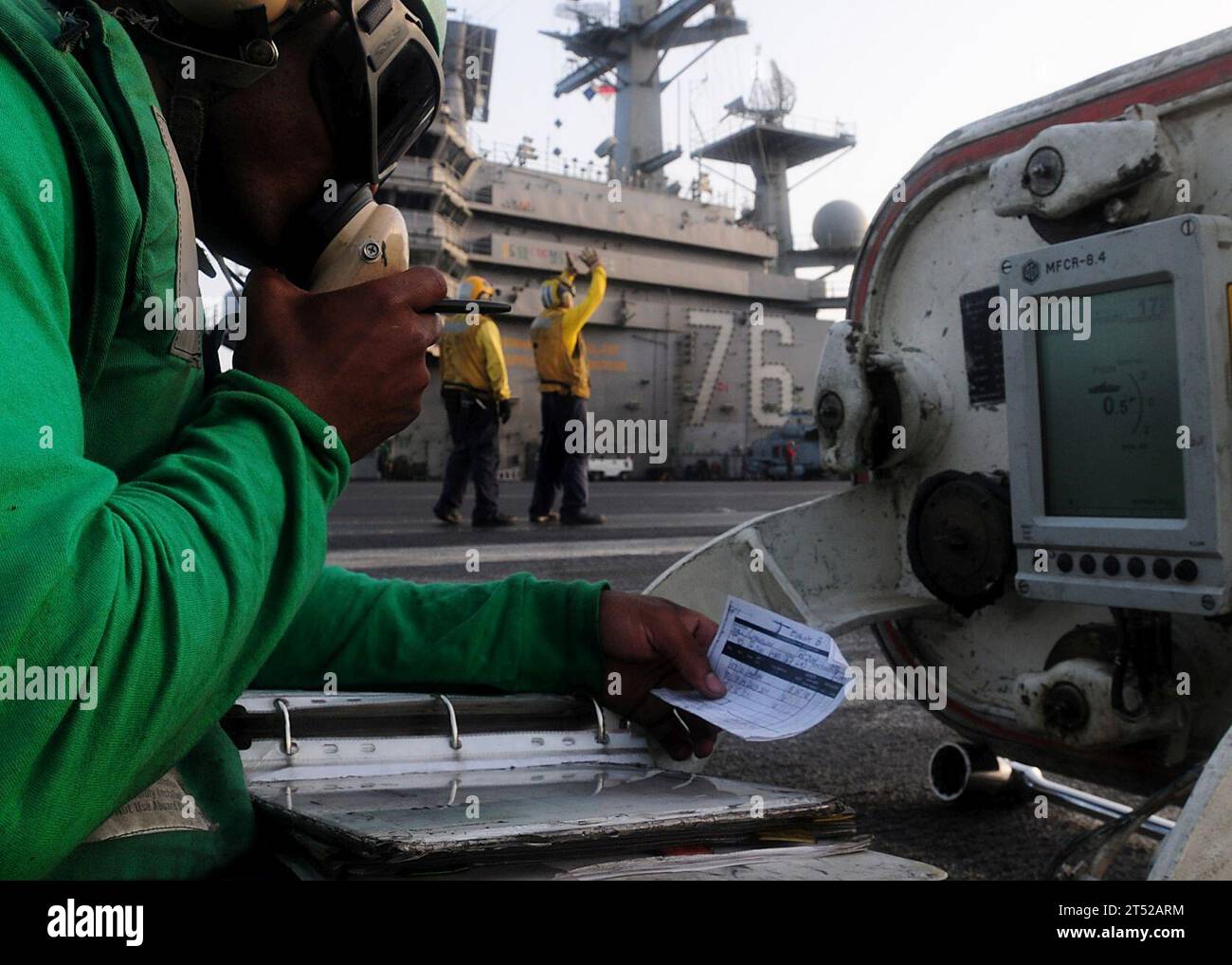 aircraft carrier, centerdeck hatch, flight deck, Sailors, U.S. Navy