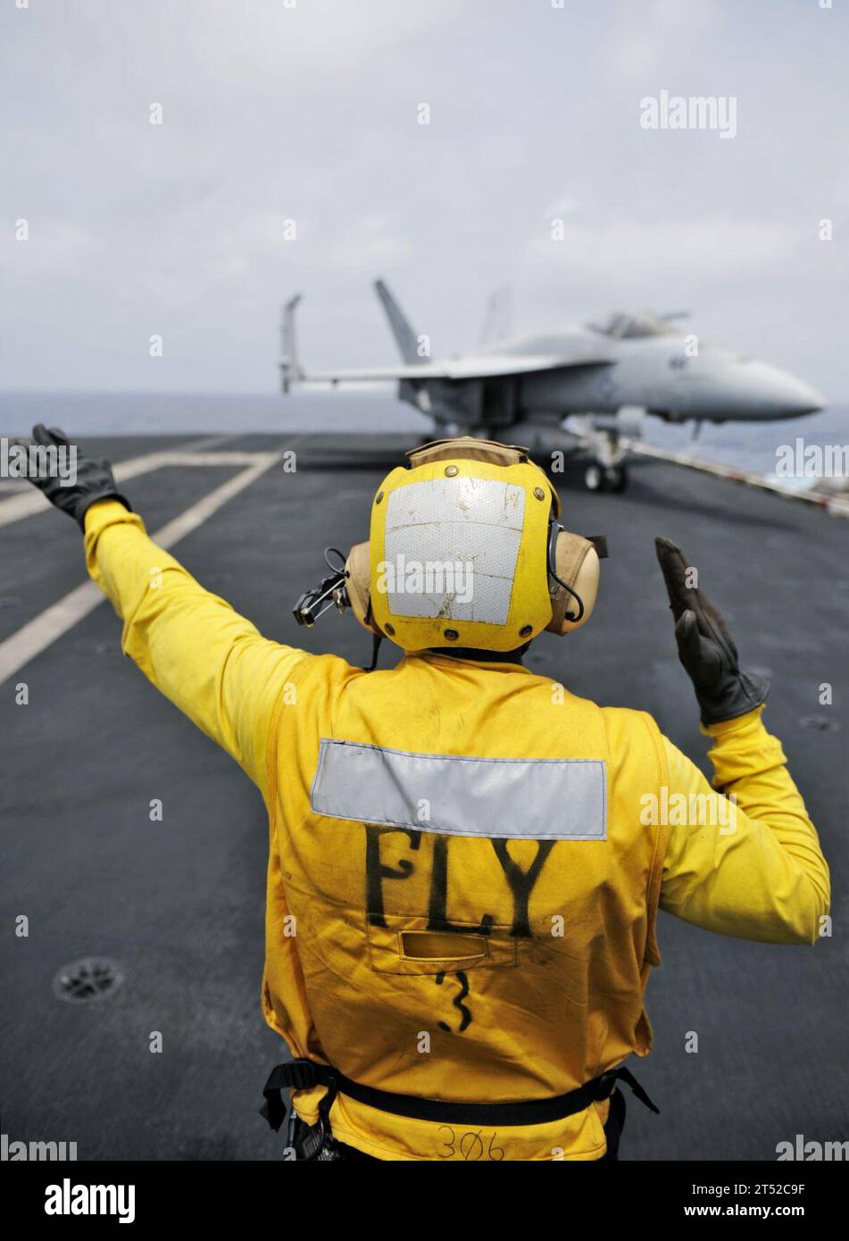 aircraft carrier, Electronic Attack Squadron 130, iHarry S. Truman