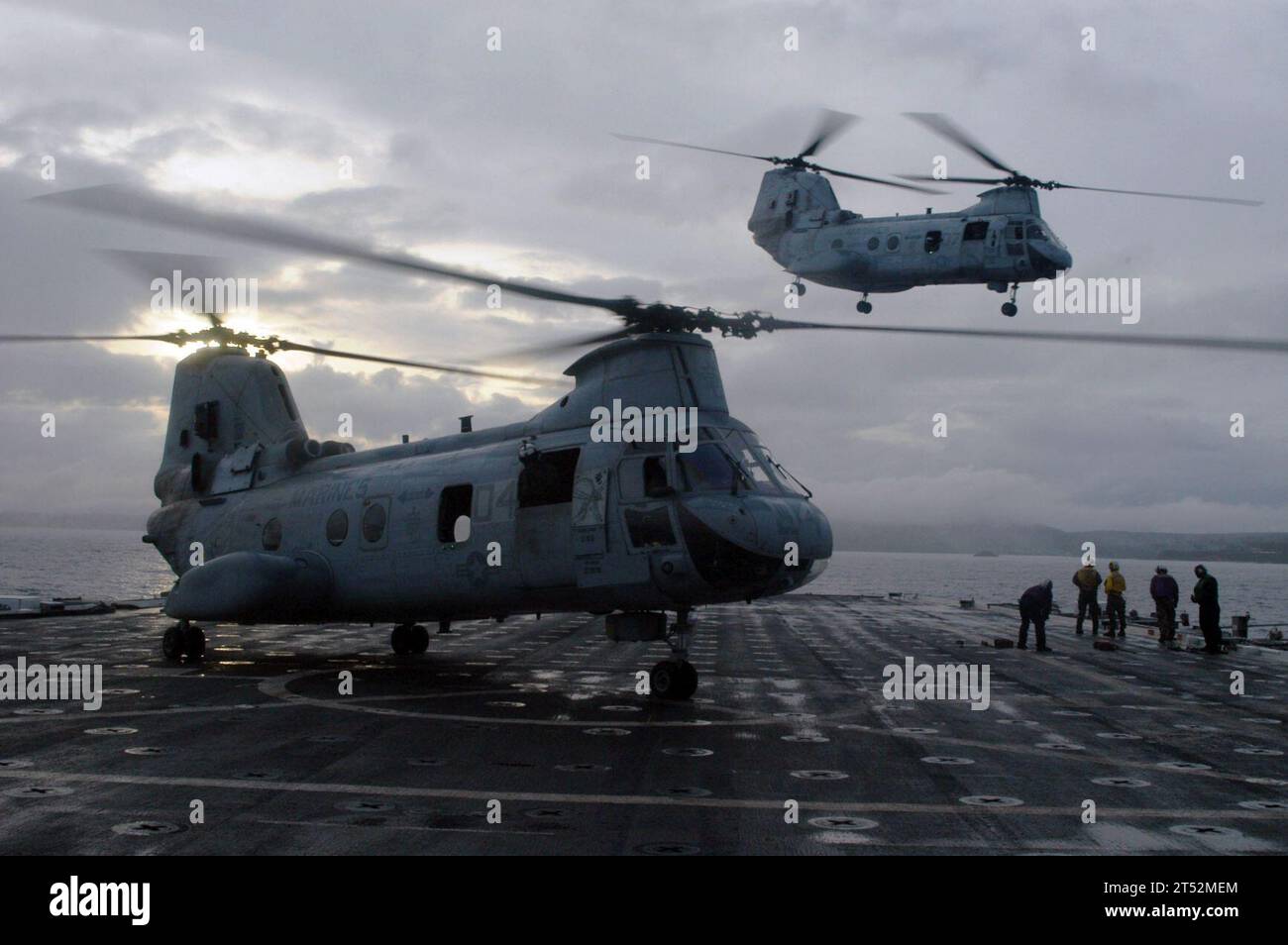 Ch 46 transport helicopters hi-res stock photography and images - Alamy