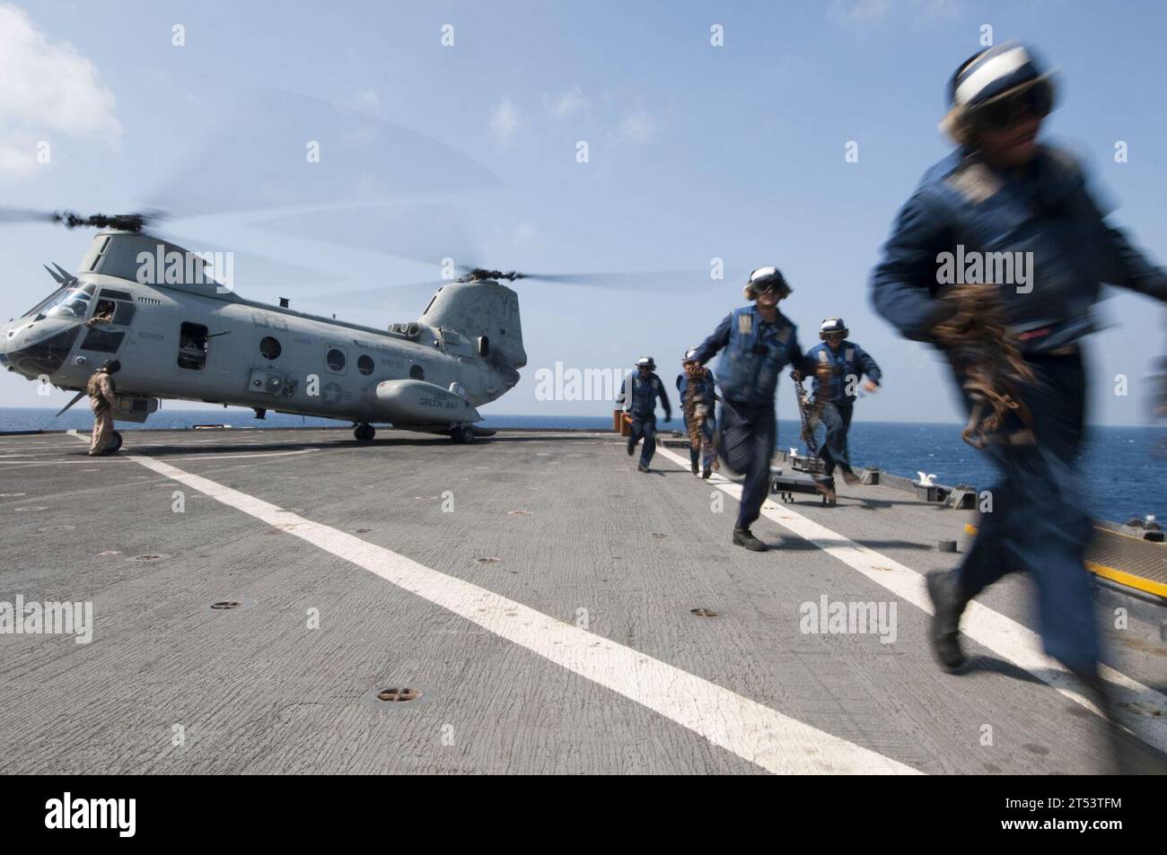 CH-46E Sea Knight, Deployment 2011, flight deck, flight ops, HMM-163 Evil Eyes, navy, U.S. Navy, USS Comstock (LSD 45) Stock Photo