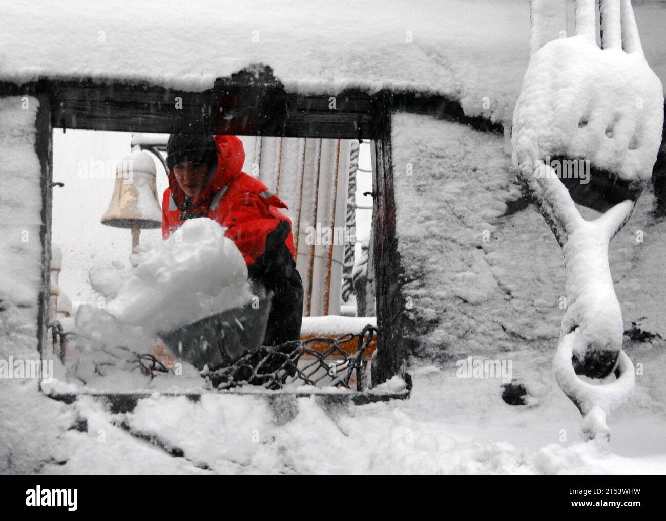 Charlestown, free public tours, gun portвUSS Constitution, Mass., old