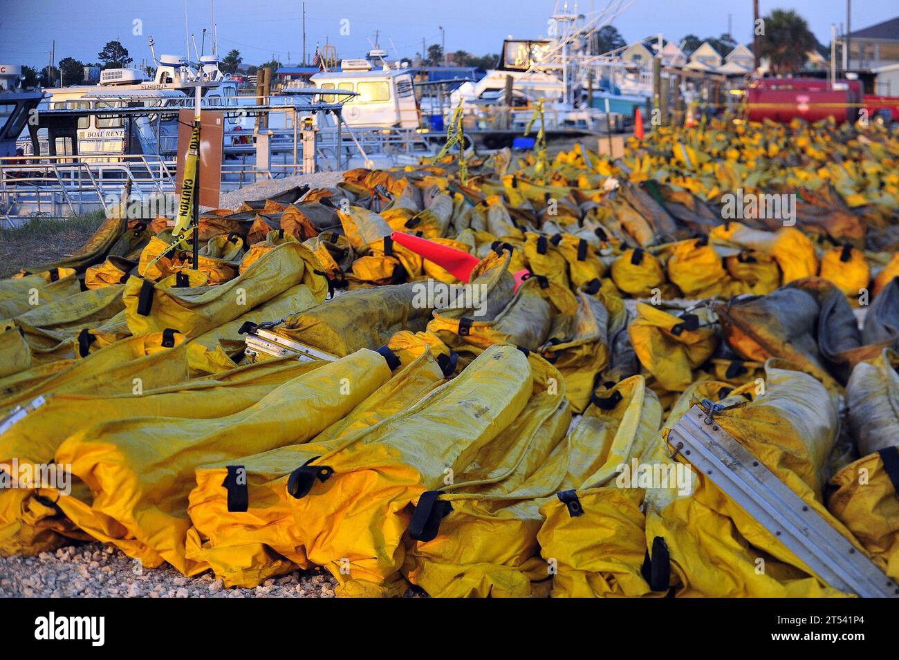 Clean-up, Deepwater Horizon, Disaster relief, Energy, environmental, mitigation, navy, oil clean-up, oil rig, U.S. Navy Stock Photo