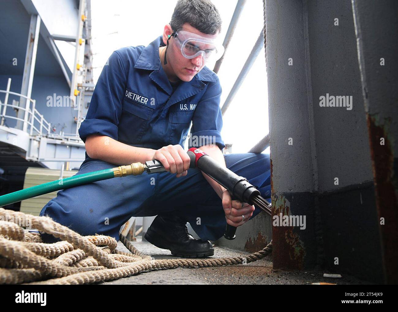 deck preservation, fantail, needle gun, Nimitz-class aircraft carrier ...