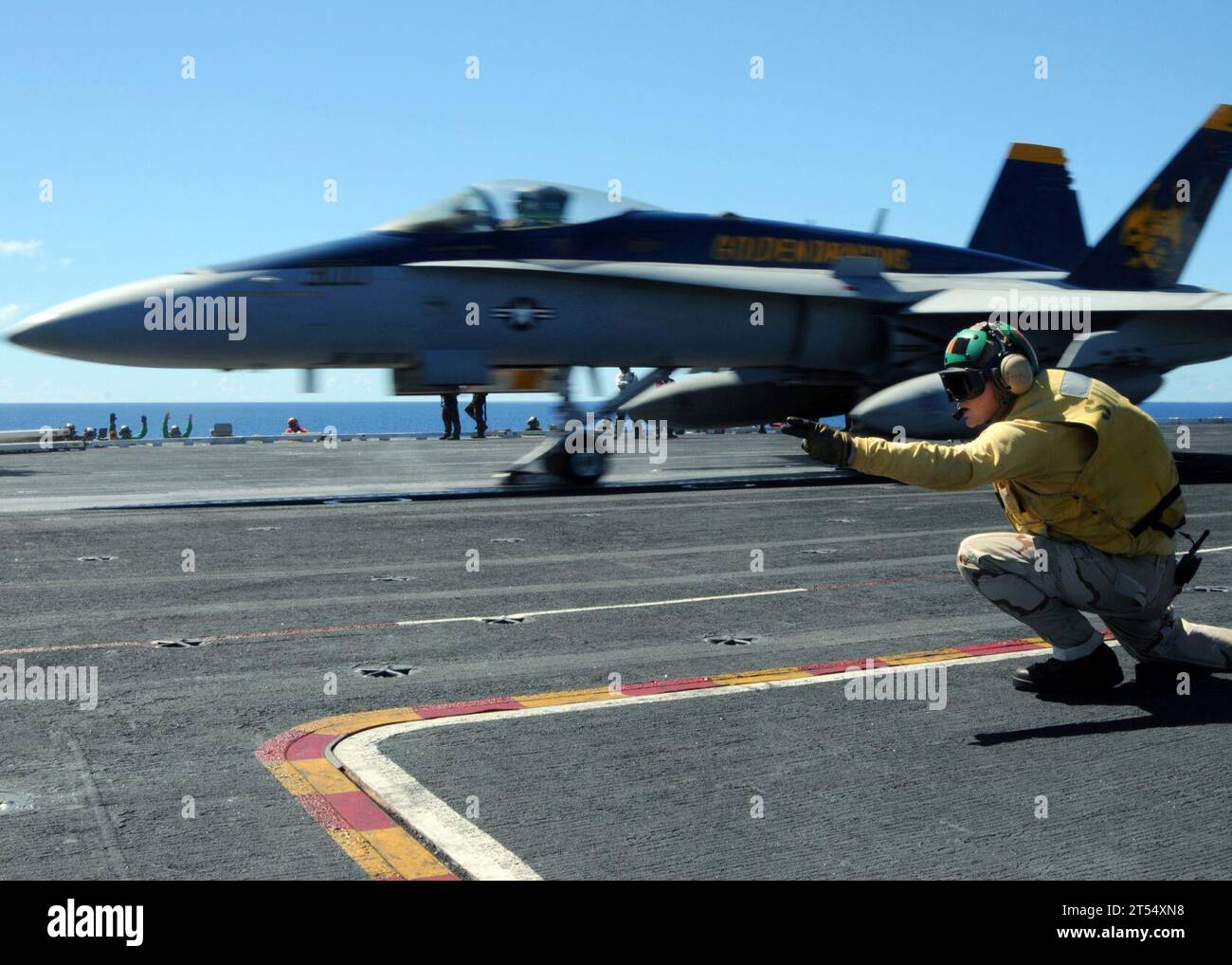F/A-18C Hornet, Strike Fighter Squadron (VFA) 192, USS George Washington (CVN 73) Stock Photo