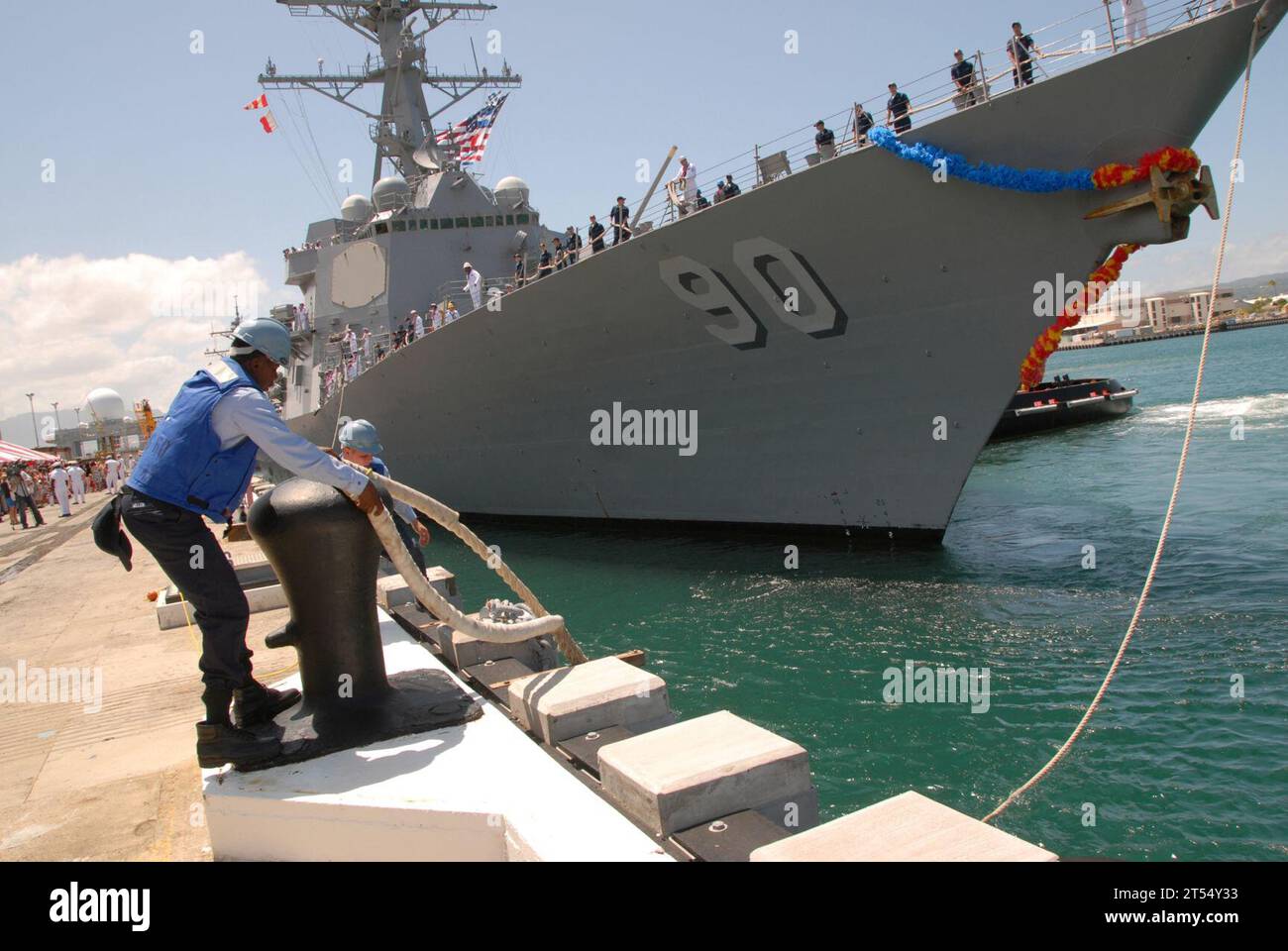 family and friends, HI, Pearl Harbor, return from deployment, USS ...