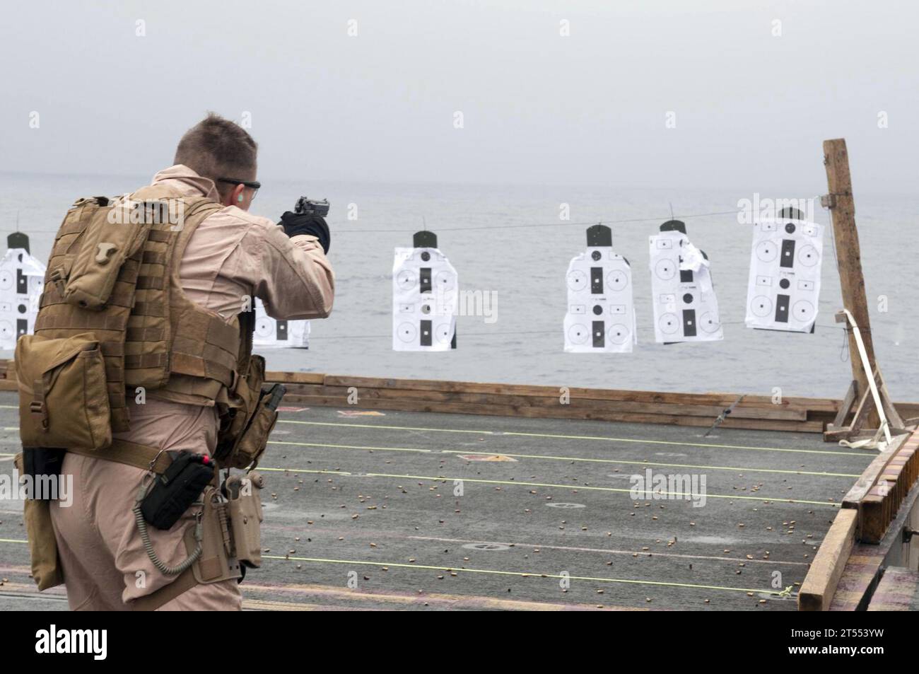 flight deck, USS Nassau (LHA 4), weapon Stock Photo - Alamy