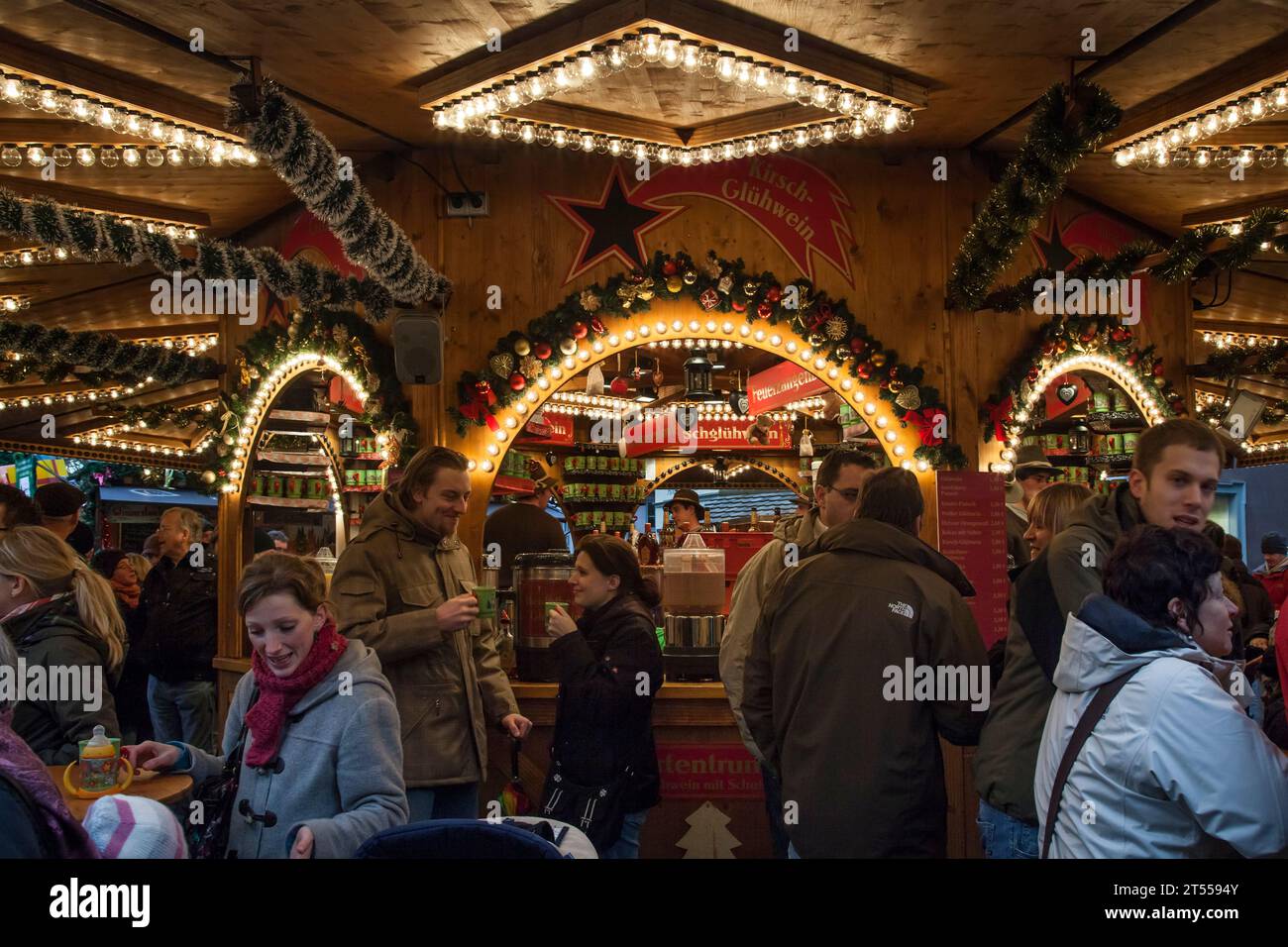 Lemax Caddington Village Accent: Gluhwein Booth #43714