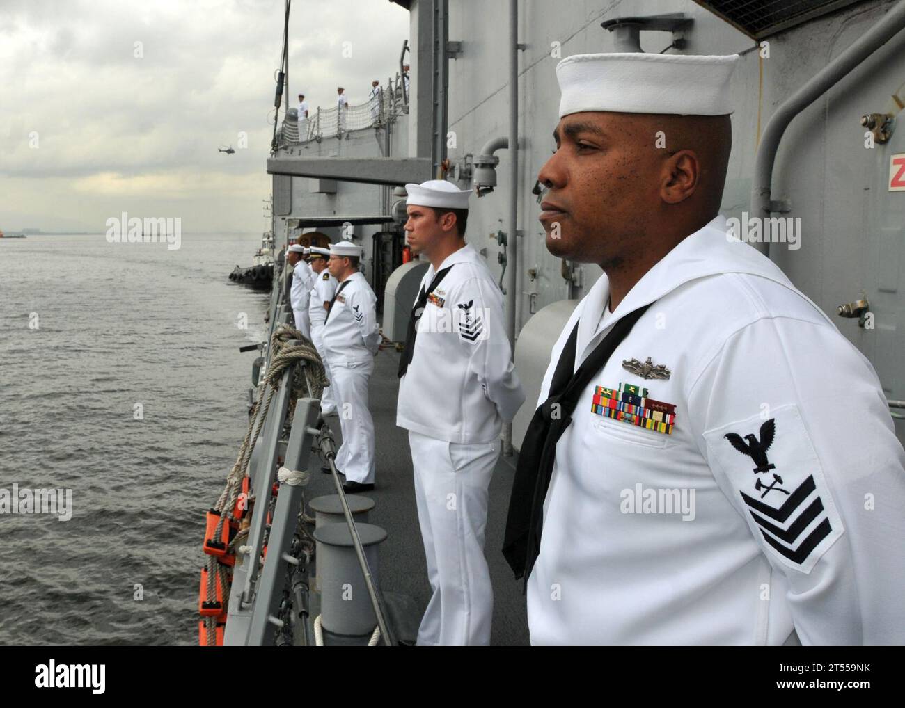 guided-missile frigate, man the rails, navy, Rio de Janeiro, Southern Seas 2011, U.S. Navy, USS Thach (FFG 43) Stock Photo