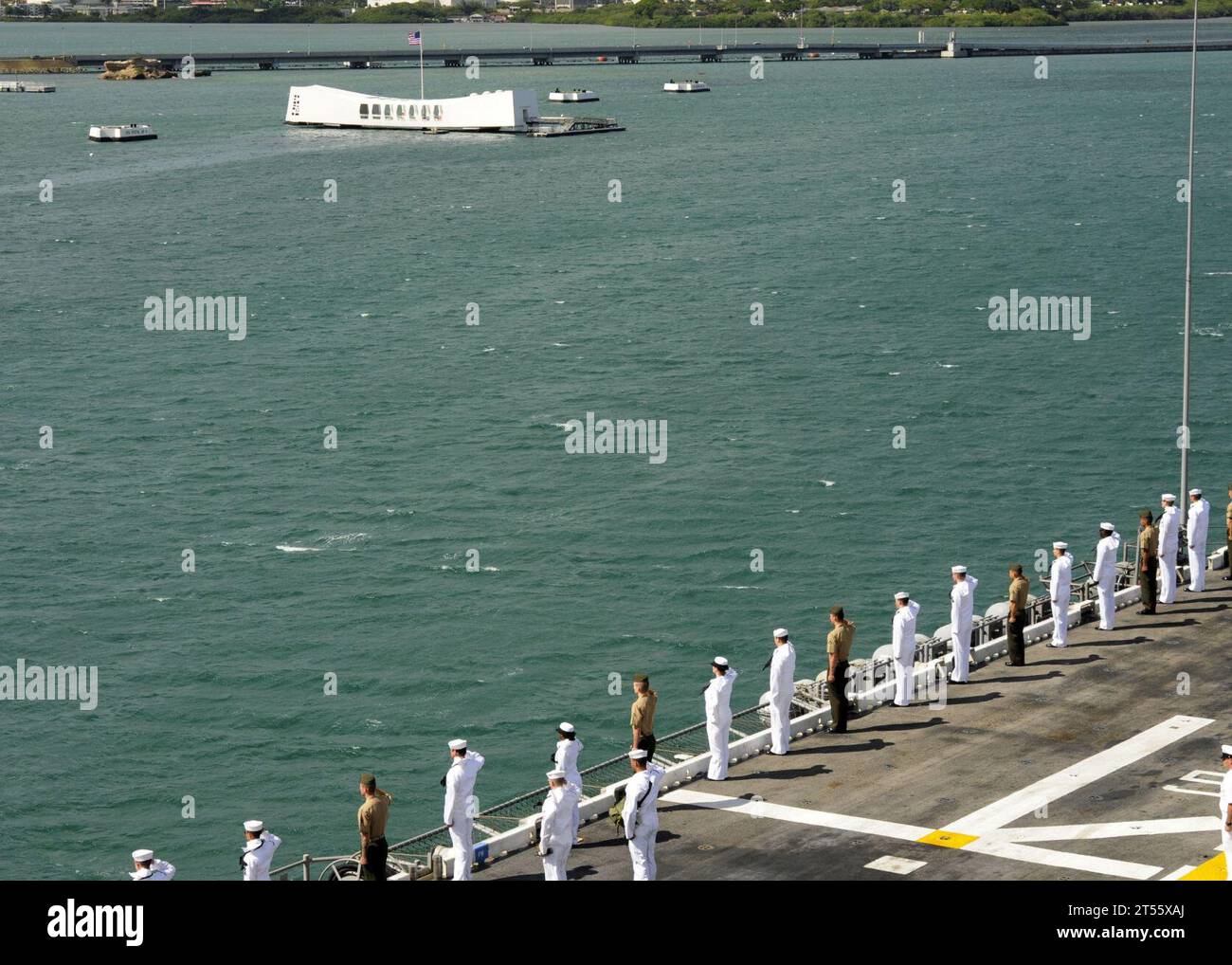 Mannig The Rails manning the rails, Pearl Harbor, rimpac Stock Photo - Alamy