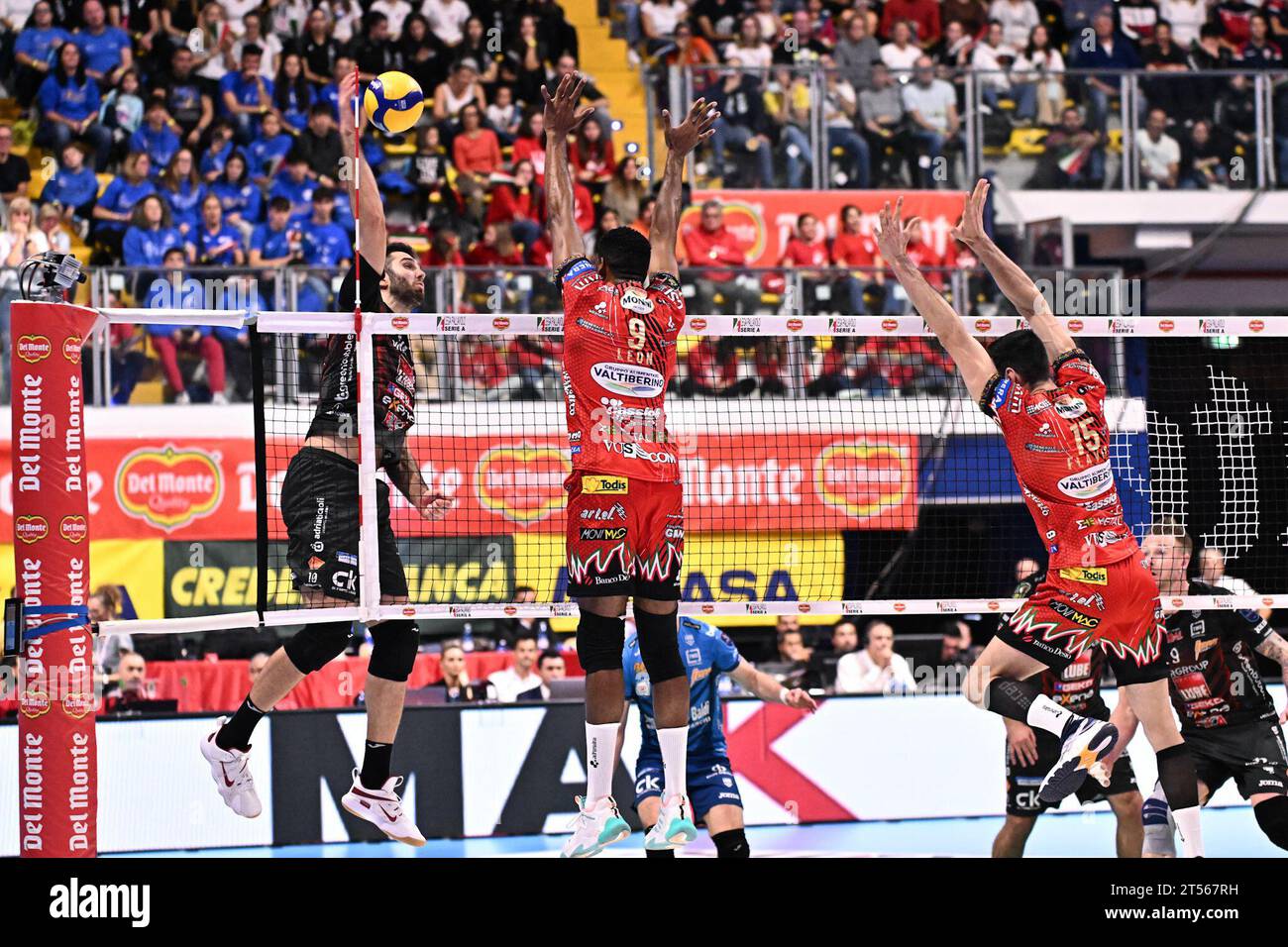 Spike of Adis Lagumdzija (Cucine Lube Civitanova ) during Final