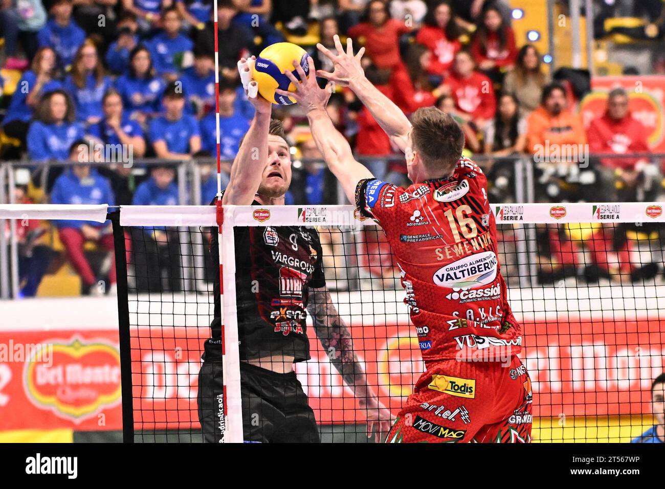 Spike of Ivan Zaytsev (Cucine Lube Civitanova ) during Final Cucine