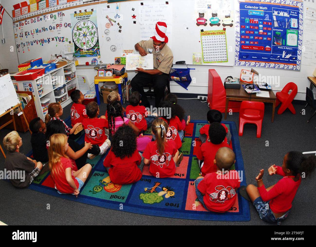Read Across America Iroquois Point Elementary School Stock Photo Alamy