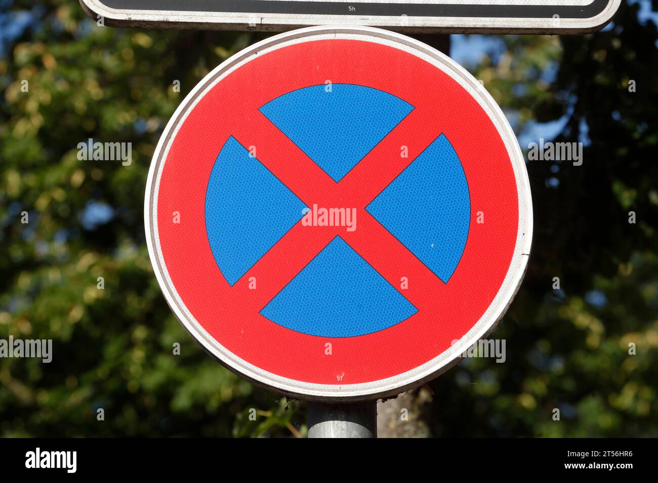 Traffic sign absolute no stopping, Germany Stock Photo Alamy