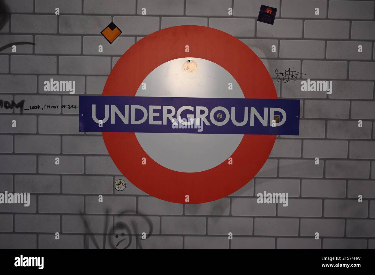 Die Räume und Werke bei der Ausstellungseröffnung The Mystery of Banksy