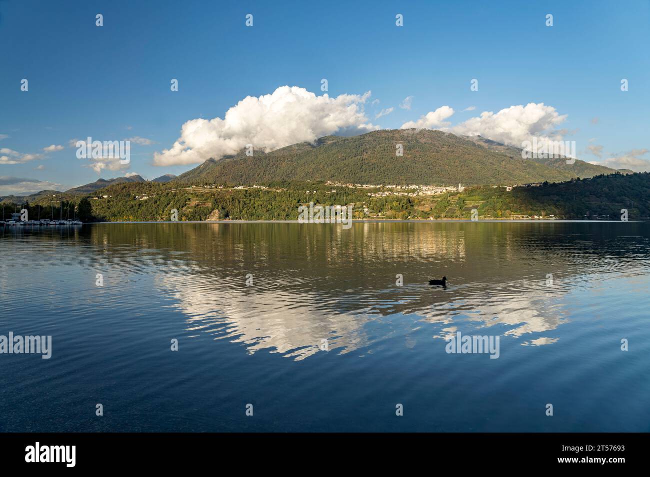 Der Caldonazzosee im Valsugana, Trentino, Italien, Europa |   Lago di Caldonazzo, Valsugana, Trentino, Italy, Europe Stock Photo
