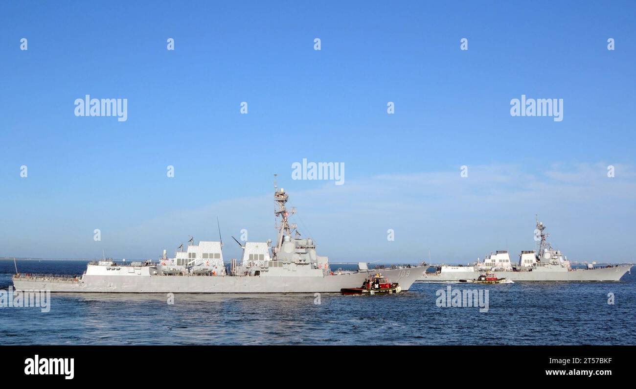 US Navy The Arleigh Burke-class guided-missile destroyers USS Jason ...