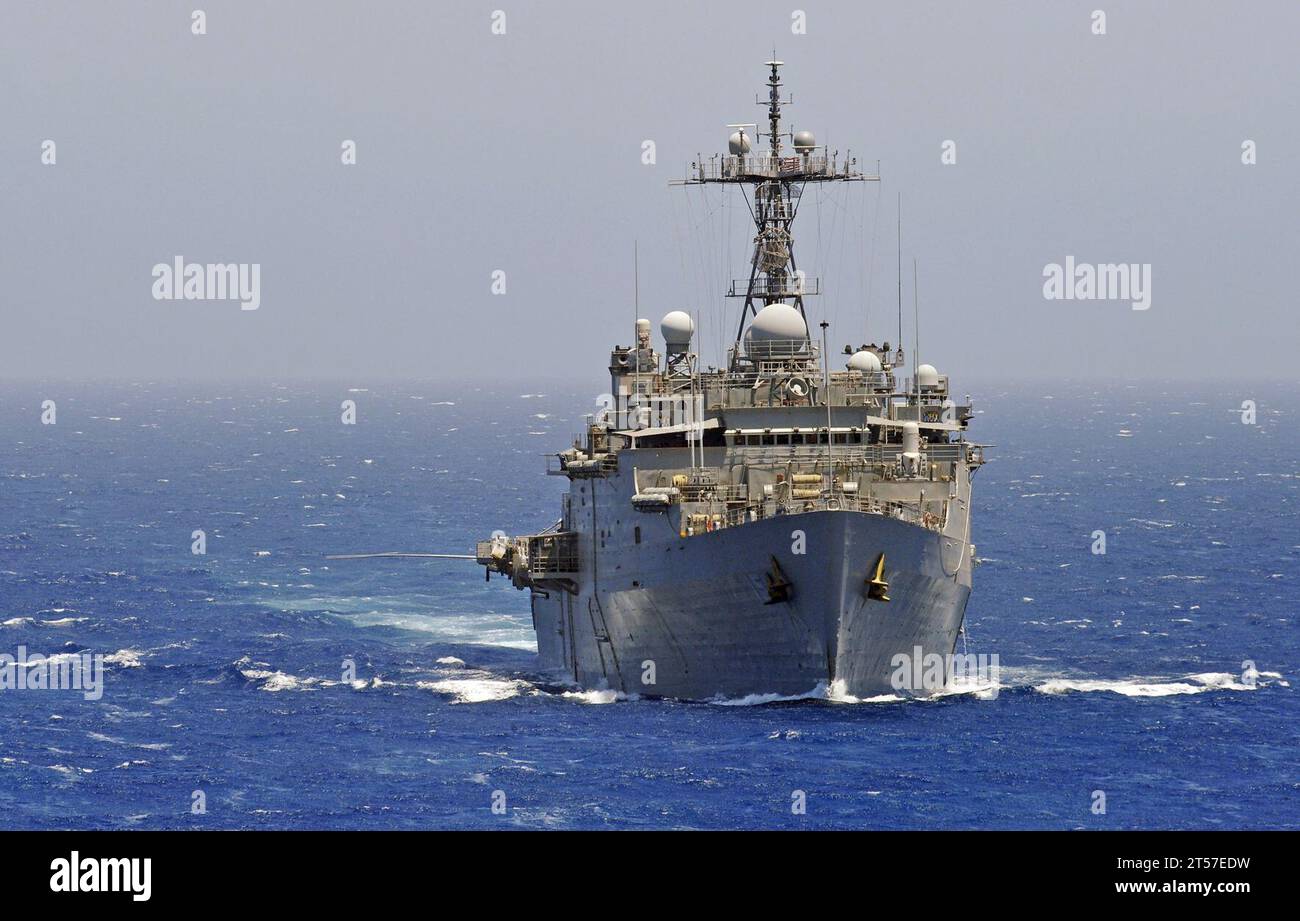 USNS Lewis and Clark (TAKE 1), USS Fort McHenry (LSD 43 Stock Photo