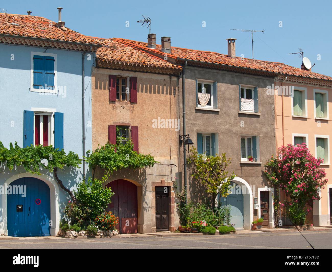The back streets of Saint-Chinian, France Stock Photo
