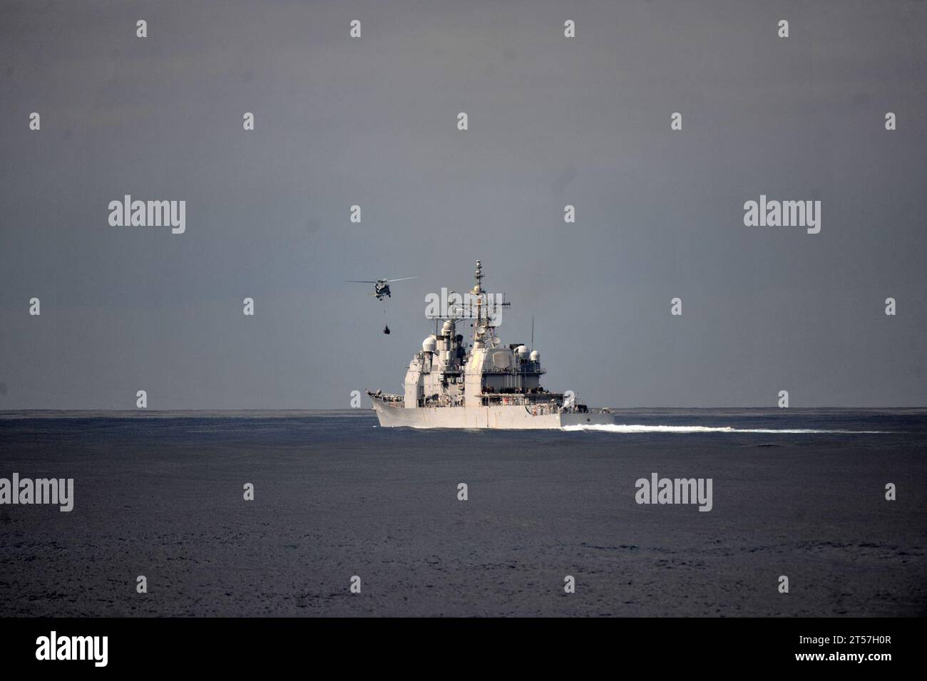 USS Truxtun (DDG 103); George H.W. Bush Carrier Strike Group; Ma Stock Photo