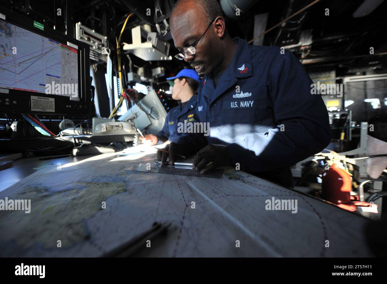 USS Truxtun (DDG 103); George H.W. Bush Carrier Strike Group; Ma Stock Photo
