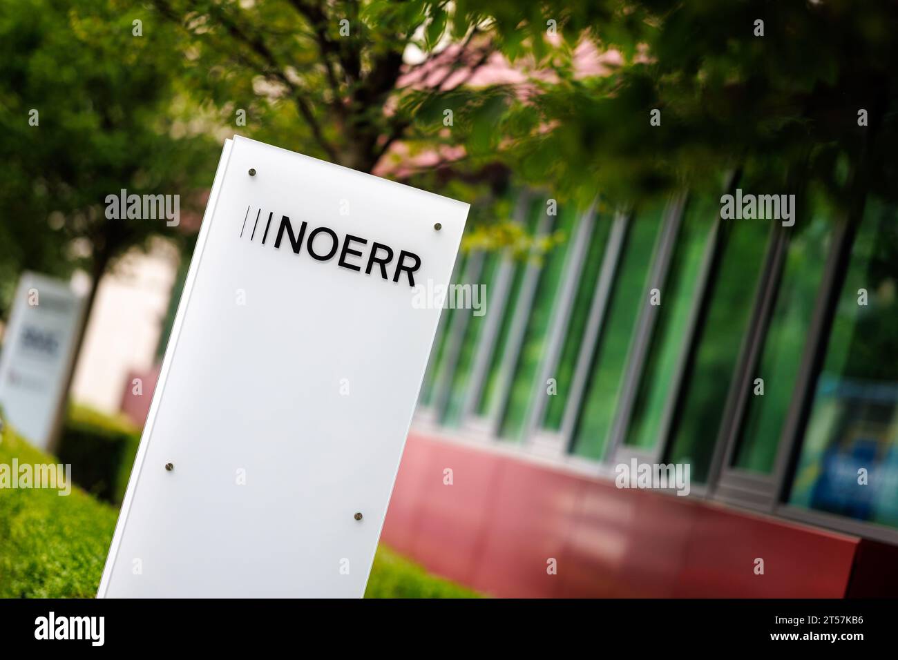 21 July 2023, Bavaria, Munich: Company sign of the internationally active commercial law firm Noerr Partnerschaftsgesellschaft mbB in front of an office building of the law partnership in Barer Straße in Munich. Photo: Matthias Balk/dpa Stock Photo