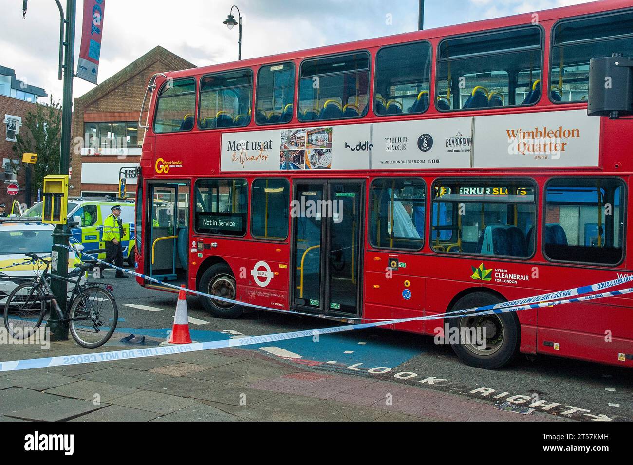 london-uk-3rd-nov-2023-accident-between-pedestrian-and-bus-route