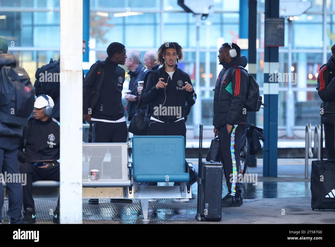 Hannibal Mejbri of Manchester United mimicks the photographers at Stockport Station ahead of Man United's early kick off against Fulham tomorrow (Friday 3rd November 2023). (Photo: Pat Isaacs | MI News) Credit: MI News & Sport /Alamy Live News Stock Photo