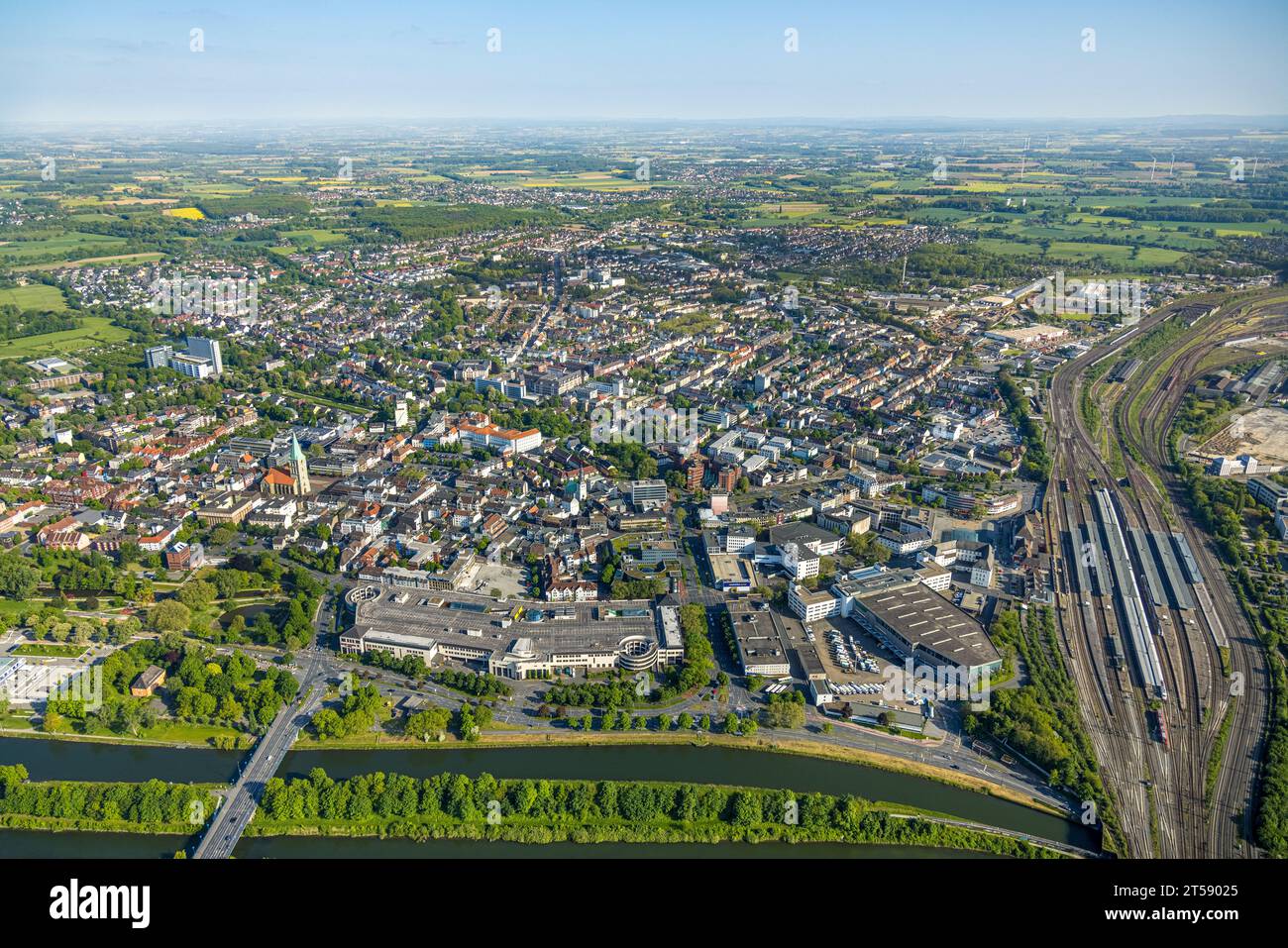 Aerial view, city center view, central station, Allee-Center, evang. Pauluskirche, St. Marien-Hospital, Mitte, Hamm, Ruhr area, North Rhine-Westphalia Stock Photo