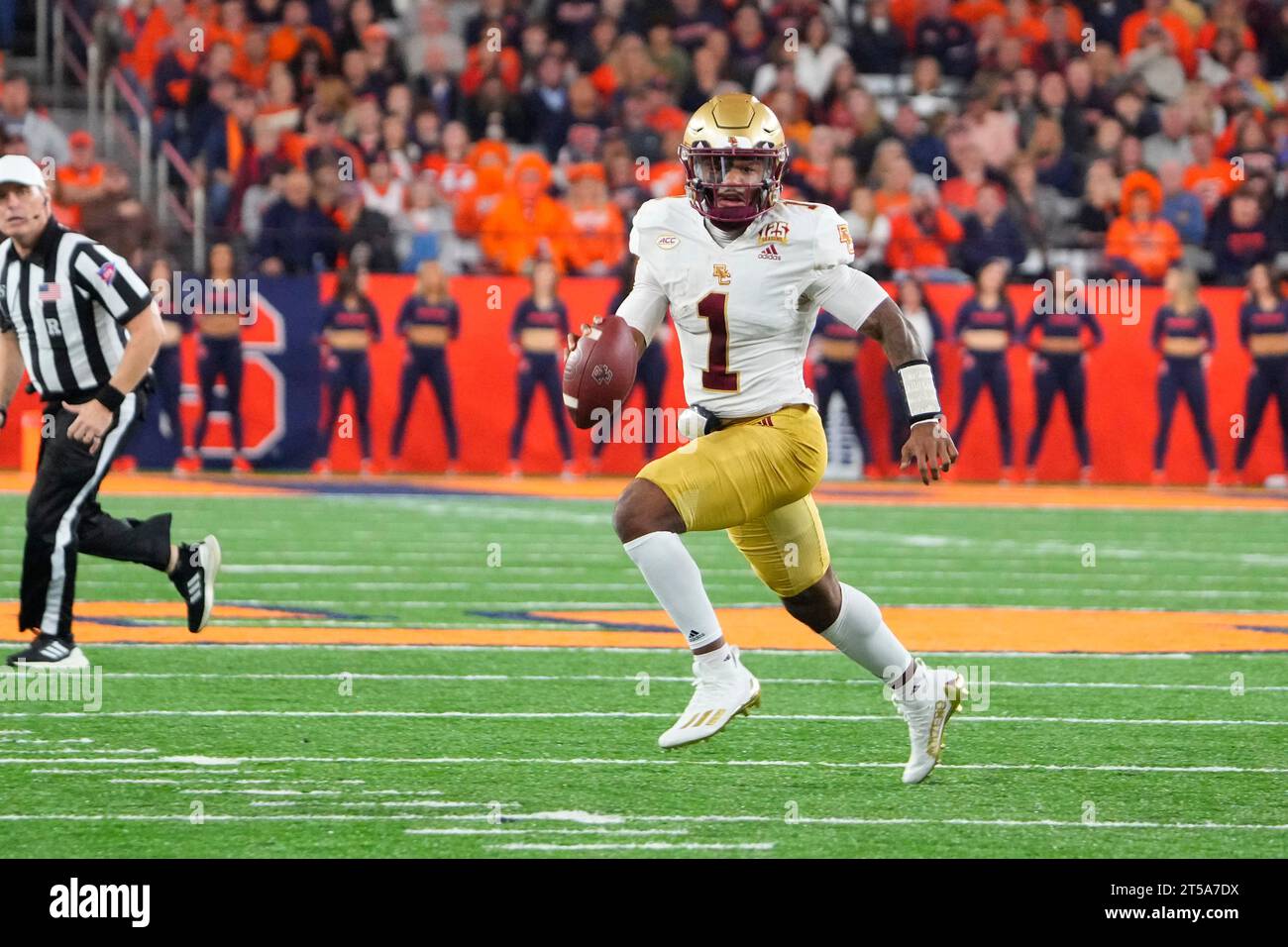 SYRACUSE, NY - NOVEMBER 03: Boston College Eagles Quarterback Thomas ...