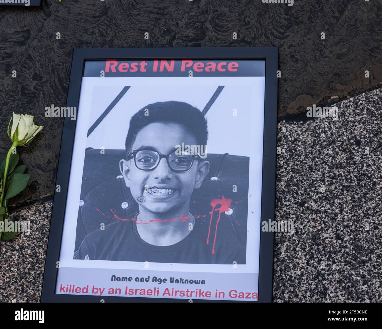 Photographs of gaza children in the floor hires stock photography and