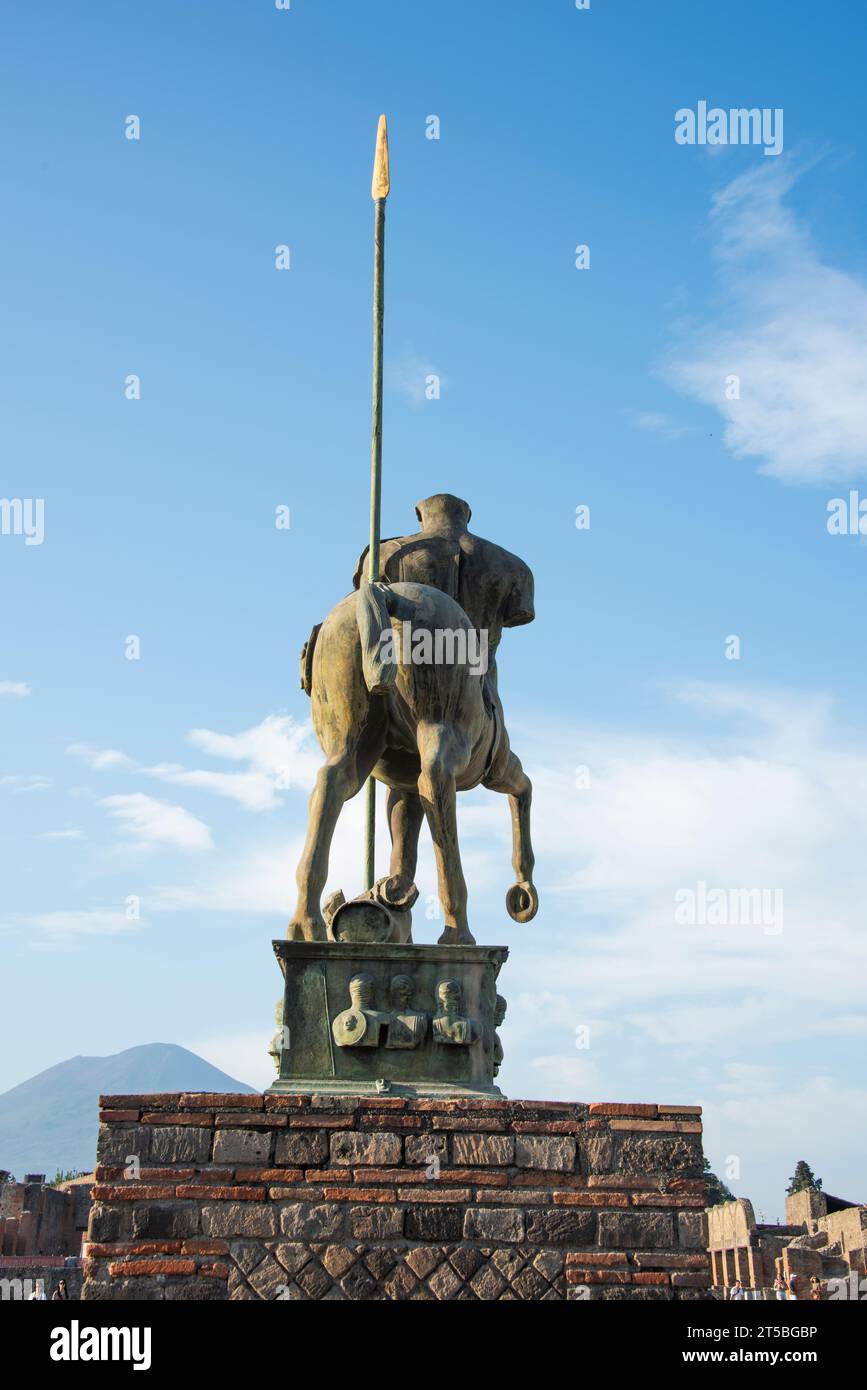 English: Centaur Statue, Forum of Pompeii, Igor Mitorraj                Italiano: Statua di Centauro, Foro di Pompei, Igor Mitorraj Stock Photo